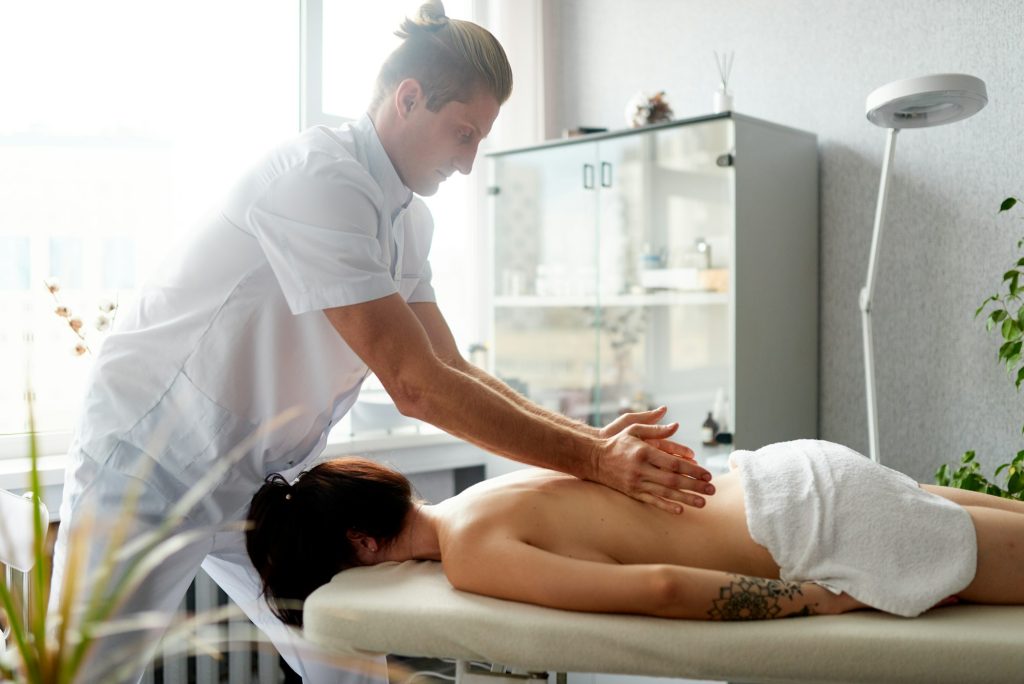Healing body massage at the medical center.